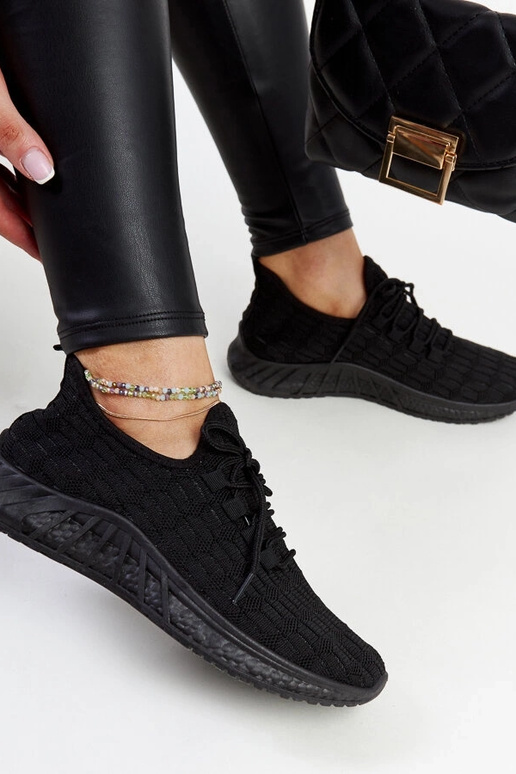 Mustad kangasest spordijalatsid Milena