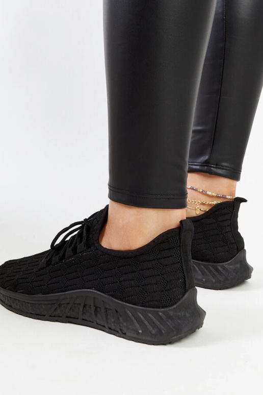 Mustad kangasest spordijalatsid Milena