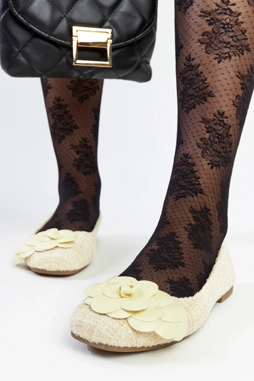 Kollased balletikorterid dekoratiivse... Kollased balletikorterid dekoratiivse...