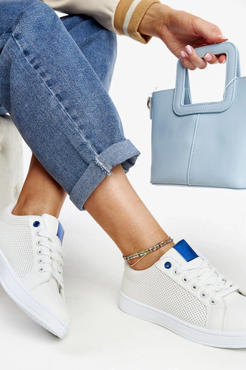 Valged ökonahast tossud Semret