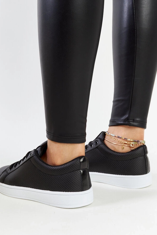 Mustad ökonahast tossud Semret