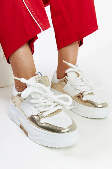 Valged ja kuldsed Farkas...