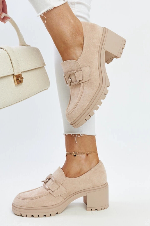 Nahast sisetallaga beežid poolsaapad...