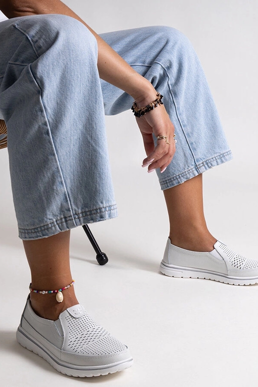 Heledashallid nahast poolsaapad Vinceza