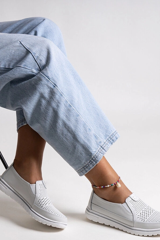 Heledashallid nahast poolsaapad Vinceza