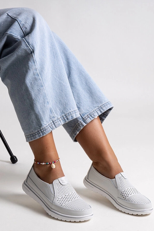 Heledashallid nahast poolsaapad Vinceza