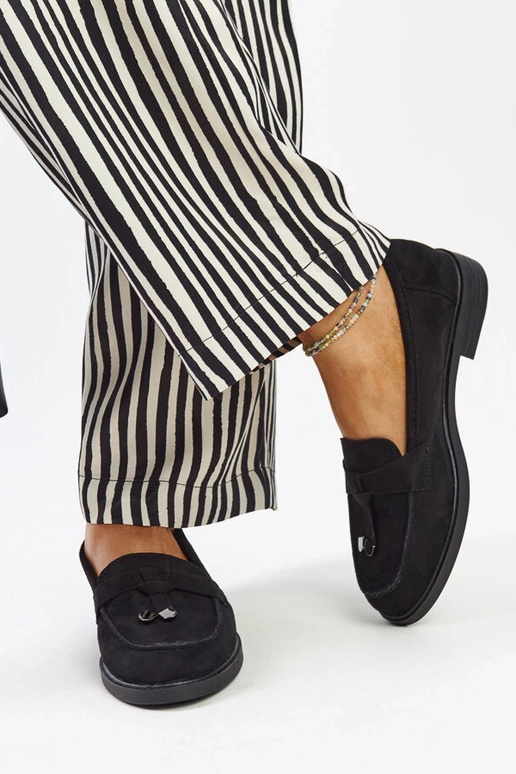 Vinceza mustad seemisnahast püksid