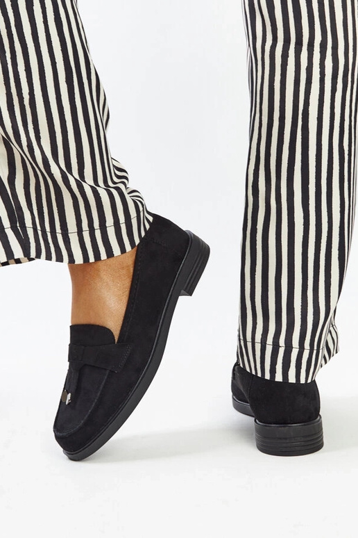 Vinceza mustad seemisnahast püksid