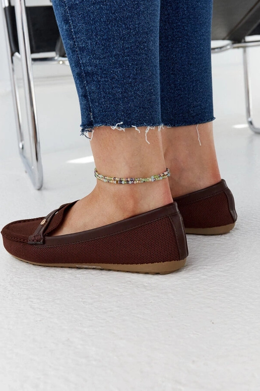 Fombio pruunist kangast pätsid