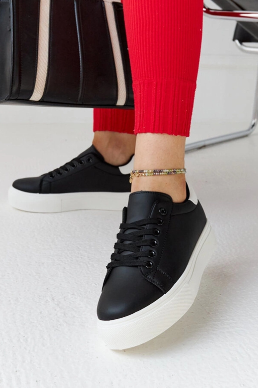 Musta ja valge paksu tallaga tossud Ruta Musta ja valge paksu tallaga tossud Ruta