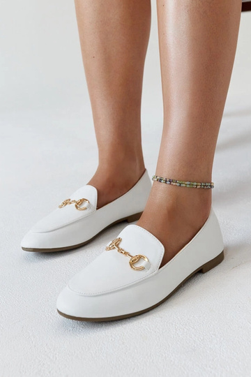 Valged Erminia lukuga...