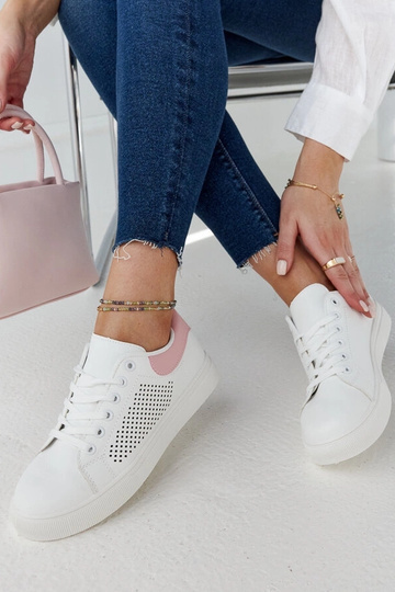 Valged ja roosad ažuursed...