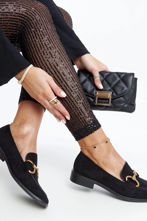 Mustad pätsid Gibarti pandlaga