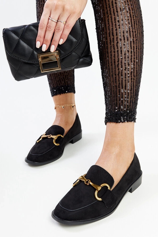 Mustad pätsid Gibarti pandlaga