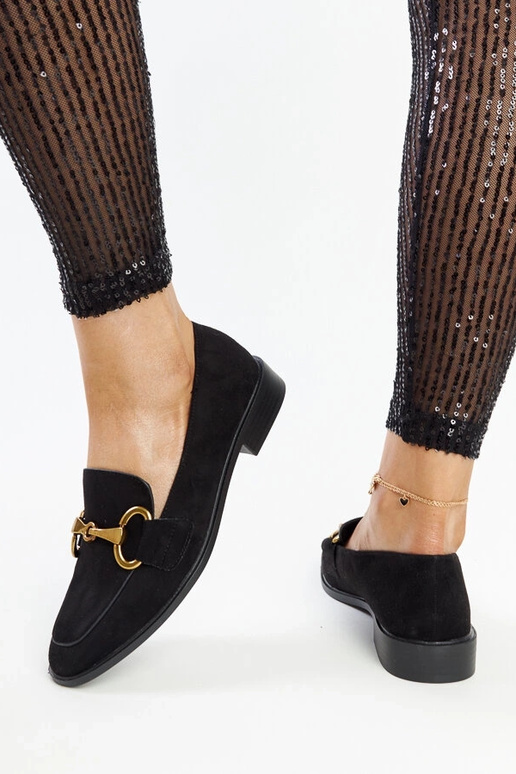 Mustad pätsid Gibarti pandlaga