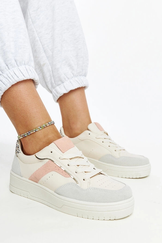 Valged tossud Walda platvormil Valged tossud Walda platvormil