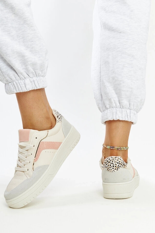 Valged tossud Walda platvormil Valged tossud Walda platvormil