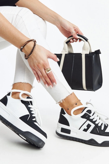 Mustvalged tossud paksu...