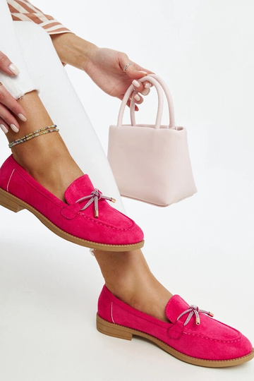 Tumed roosad mokasiinid...