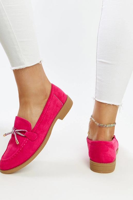 Tumed roosad mokasiinid kaunistatud...