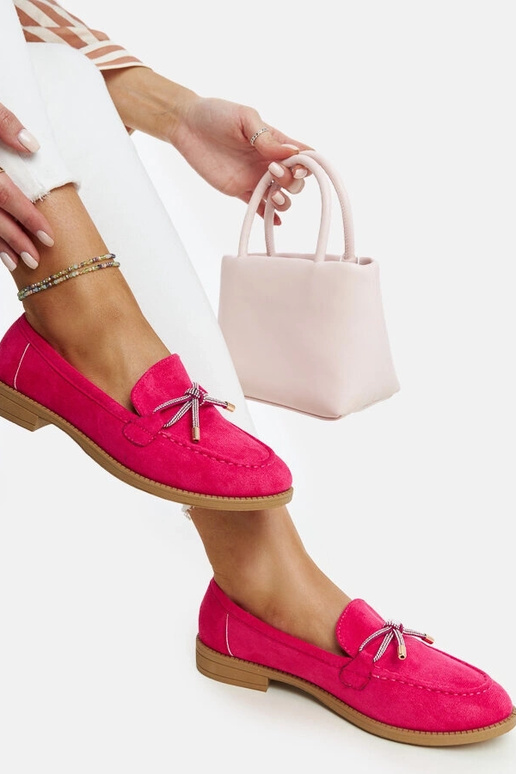 Tumed roosad mokasiinid kaunistatud...