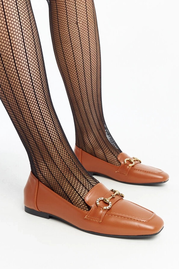 Pruunid Areebah lukuga...