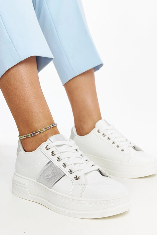 Valged ja hõbedased tossud paksema... Valged ja hõbedased tossud paksema...