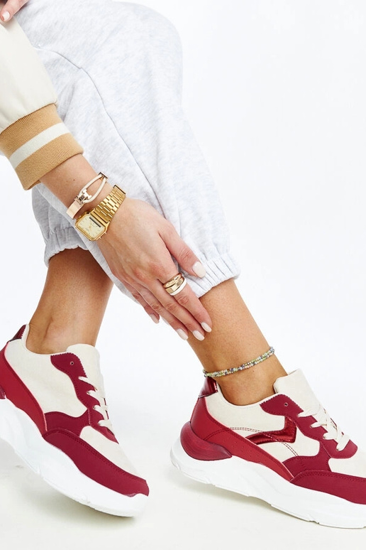 Beežid ja punased Nereida platvormtossud Beežid ja punased Nereida platvormtossud