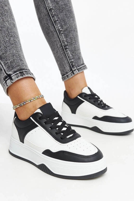 Musta ja valge paksema tallaga tossud... Musta ja valge paksema tallaga tossud...