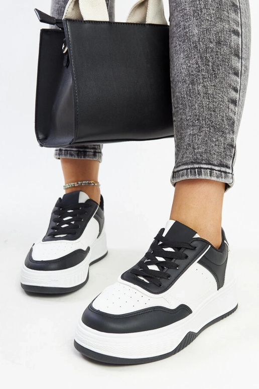 Musta ja valge paksema tallaga tossud... Musta ja valge paksema tallaga tossud...