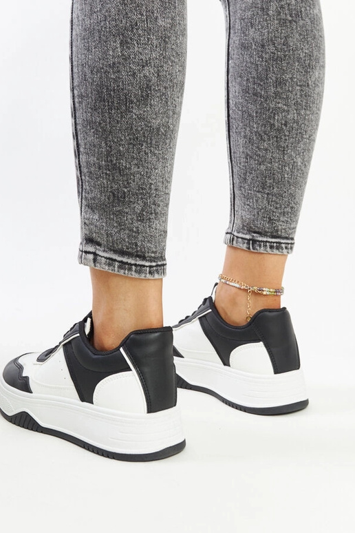 Musta ja valge paksema tallaga tossud... Musta ja valge paksema tallaga tossud...