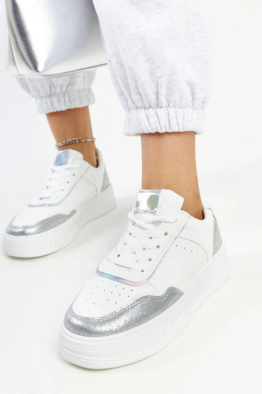 Valged ja hõbedased tossud paksema... Valged ja hõbedased tossud paksema...