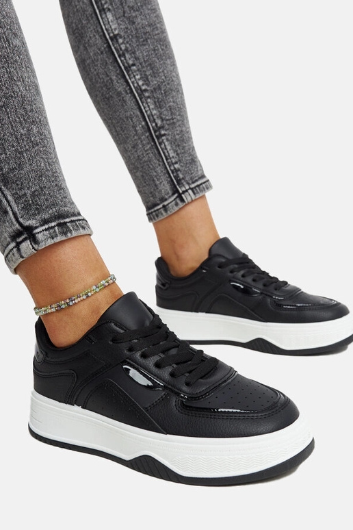 Mustad tossud paksema tallaga Intisa Mustad tossud paksema tallaga Intisa