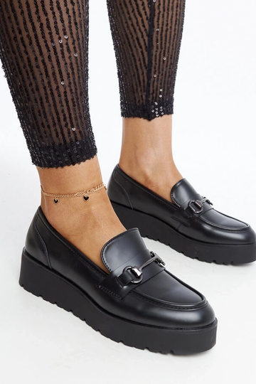 Mustad Oili kiiluloaferid