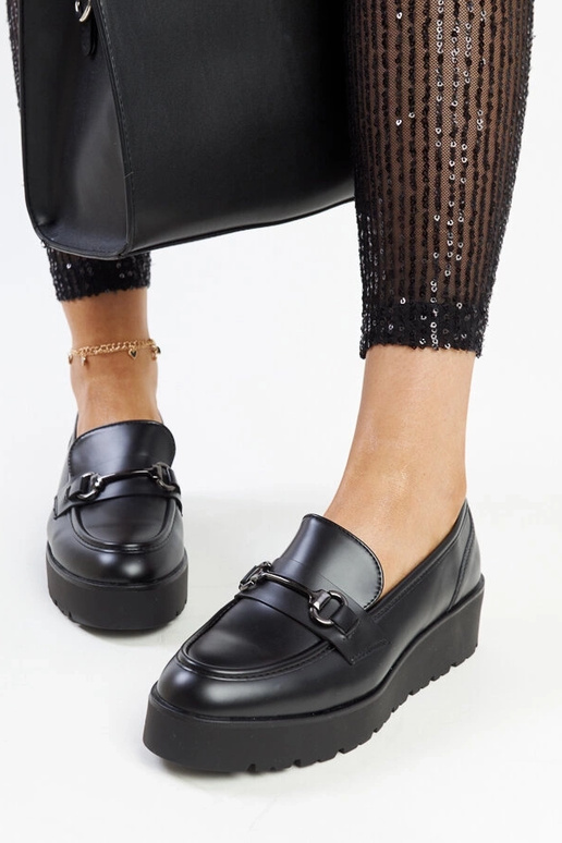 Mustad Oili kiiluloaferid