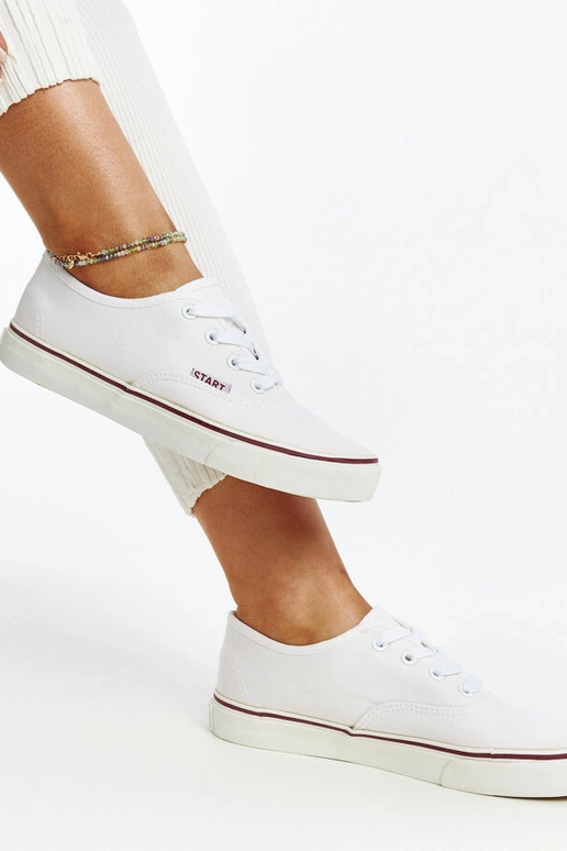 Valged klassikalised Erla tossud