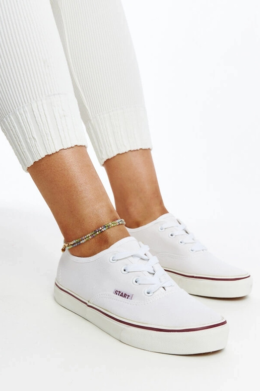 Valged klassikalised Erla tossud