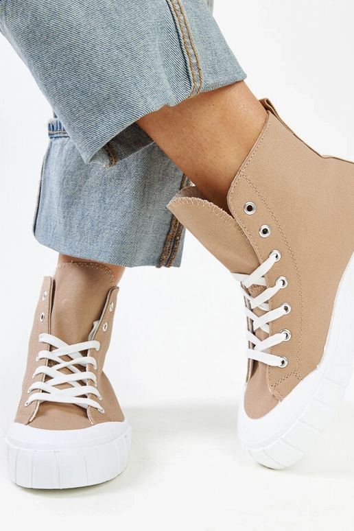 Pruunid kõrged tossud Vinka