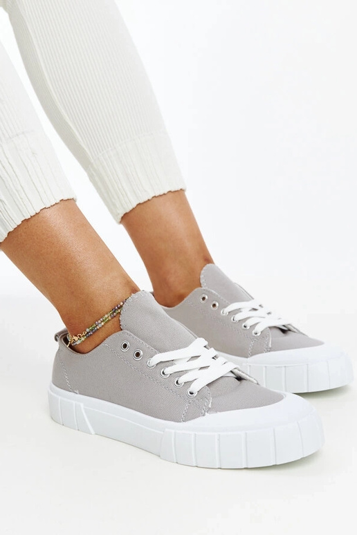 Eduardi hallist riidest tossud