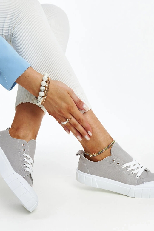 Eduardi hallist riidest tossud