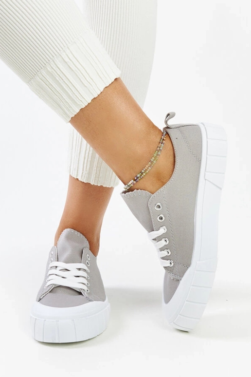 Eduardi hallist riidest tossud