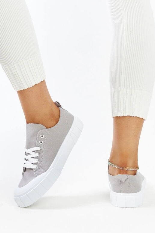 Eduardi hallist riidest tossud