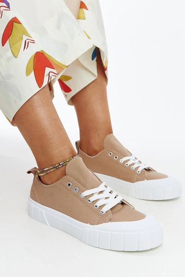 Eduardi pruunist riidest...