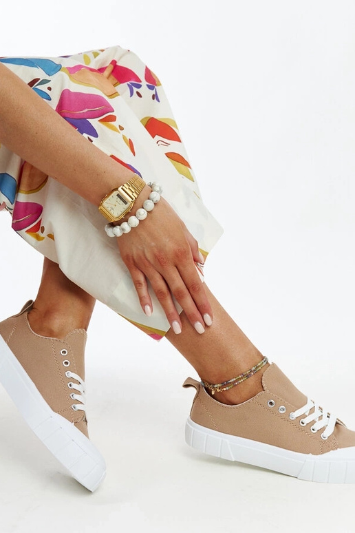 Eduardi pruunist riidest tossud Eduardi pruunist riidest tossud