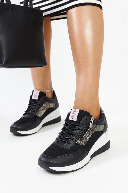 Mustad naiste kiiltossud CROSS JEANS Mustad naiste kiiltossud CROSS JEANS