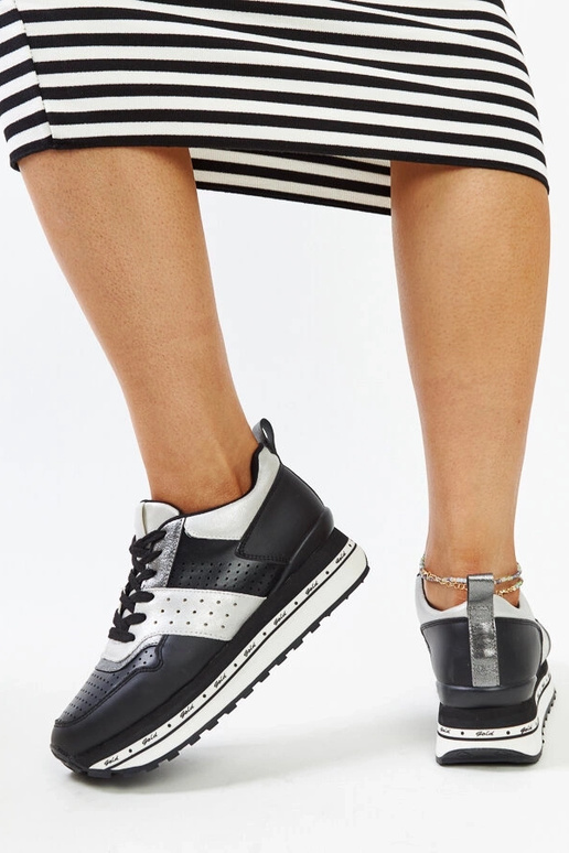 Mustad kõrge tallaga tossud Askalua Mustad kõrge tallaga tossud Askalua