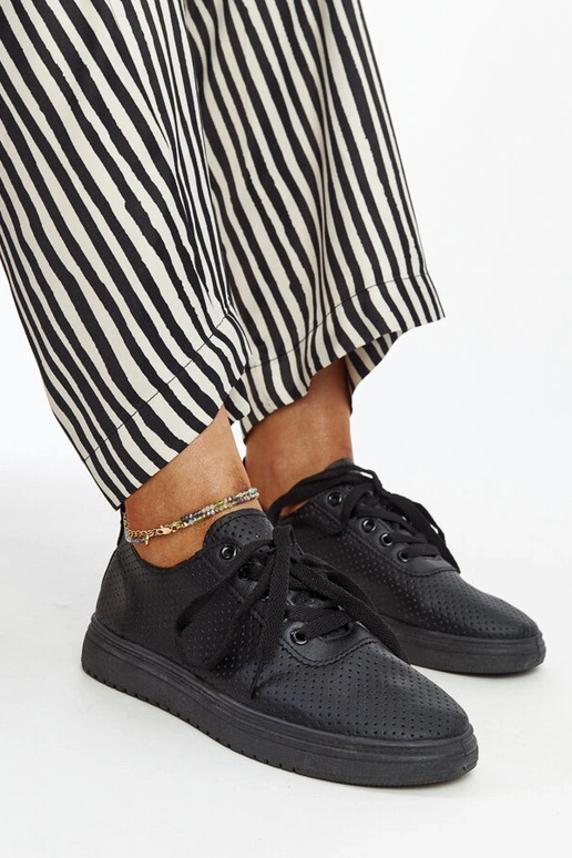 Mustad ažuursed Segana tossud Mustad ažuursed Segana tossud