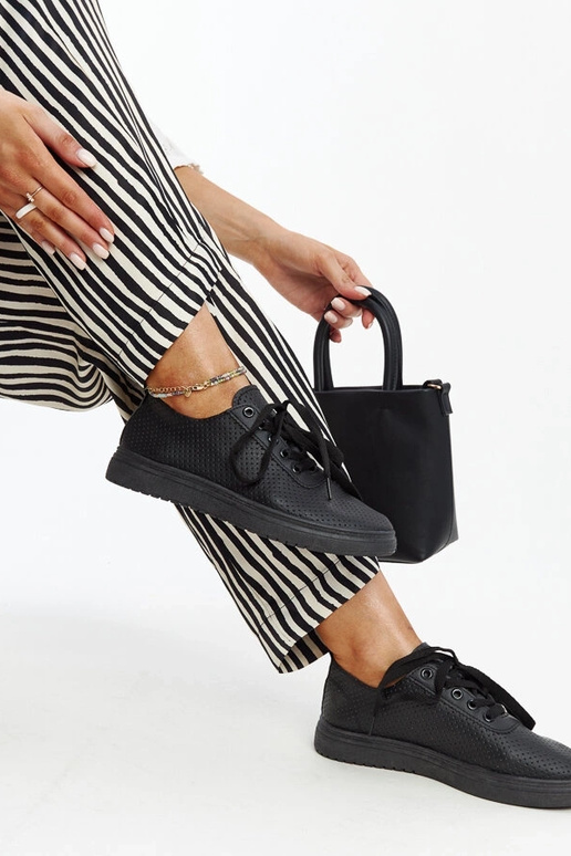 Mustad ažuursed Segana tossud Mustad ažuursed Segana tossud