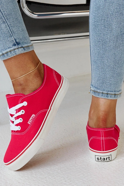 Tumeroosad klassikalised Erla tossud