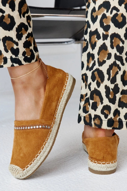 Pruunid espadrillid tsirkoonidega Abia